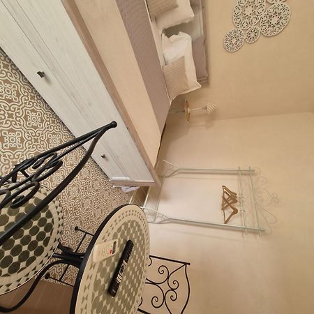 Гостевой дом Il Trullo Di Nonna Lella Кастеллана-Гротте Экстерьер фото